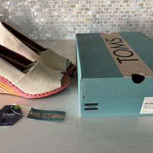 TOMS Women's Espadrilles - Cream and Pink